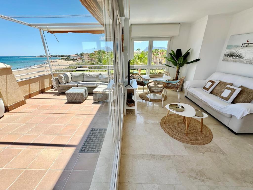 Atico Frontal Al Mar Con Piscina Privada By Homeprive デニア エクステリア 写真