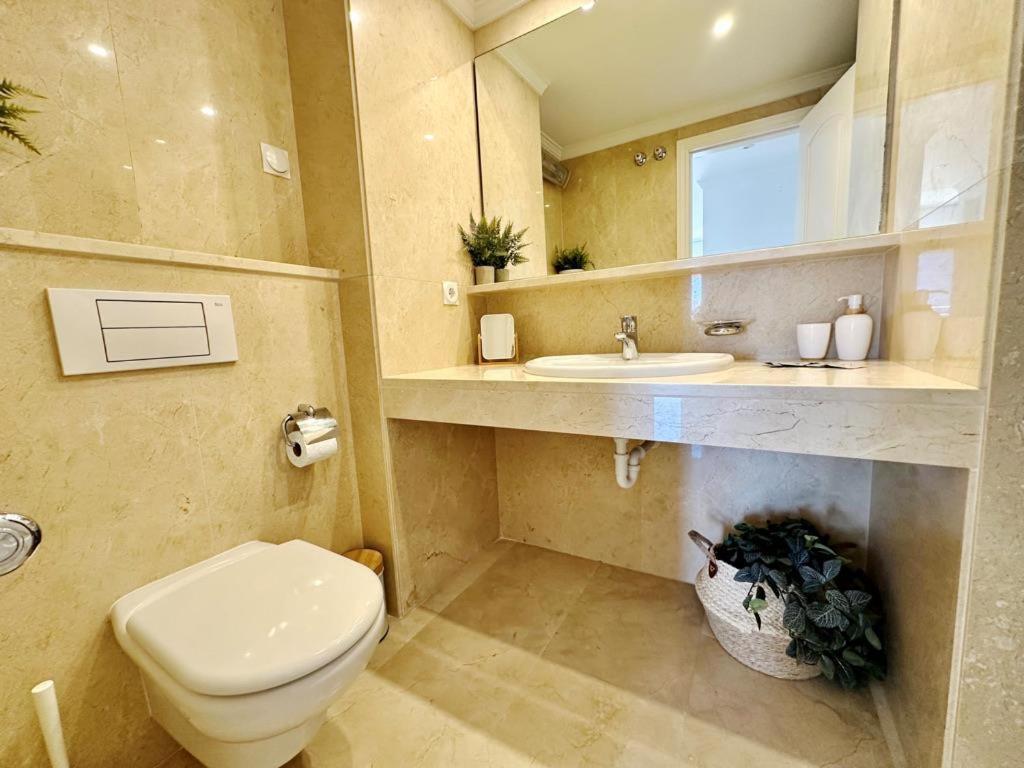 Atico Frontal Al Mar Con Piscina Privada By Homeprive デニア エクステリア 写真